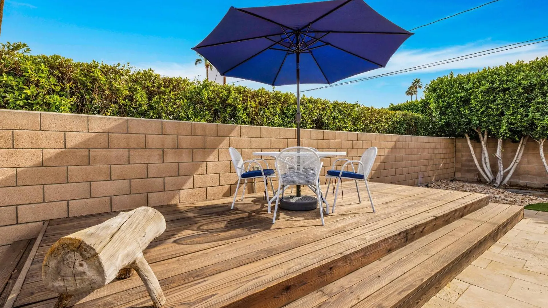 Mid-Century Elegance & Fun In Tahquitz River Estates パーム・スプリングス