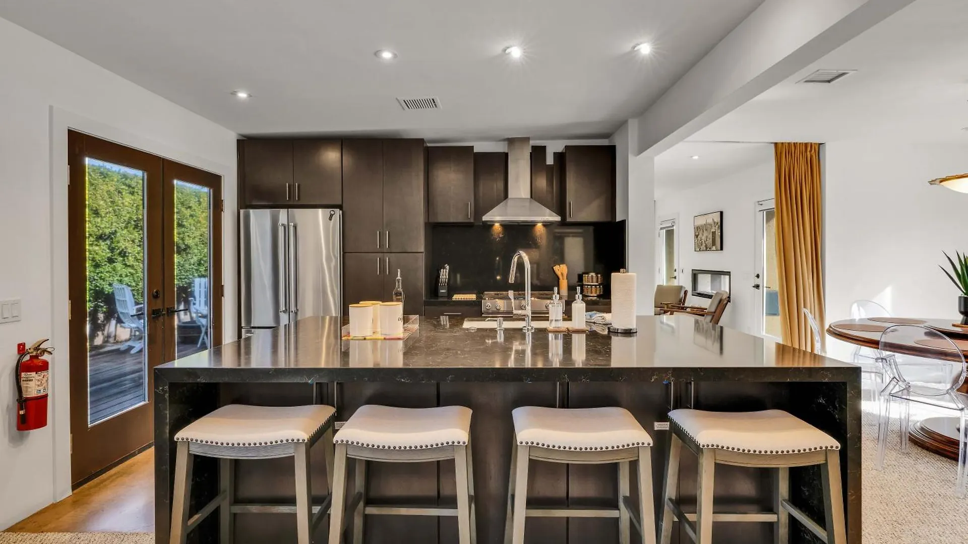 Mid-Century Elegance & Fun In Tahquitz River Estates パーム・スプリングス